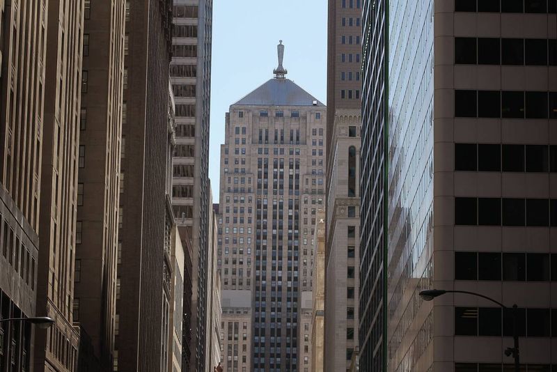 Richard J. Daley Center: Wayne Enterprises' Corporate Headquarters