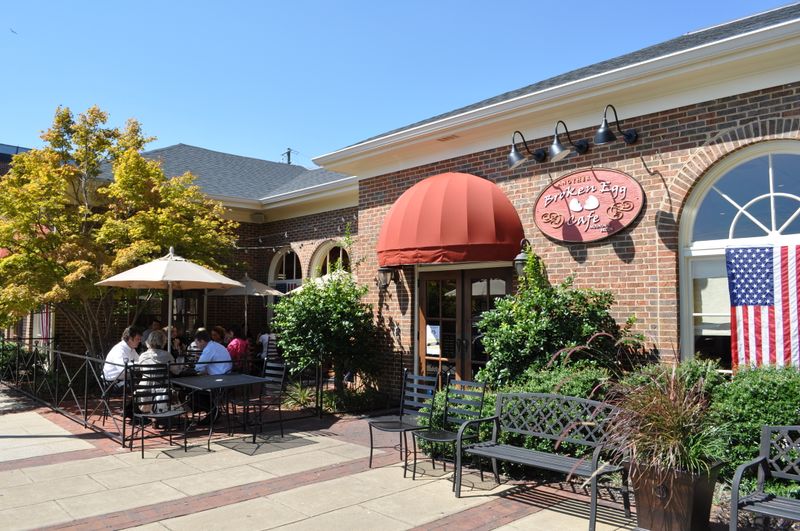 Another Broken Egg Cafe: Mountain Brook's Elegant Brunch Escape
