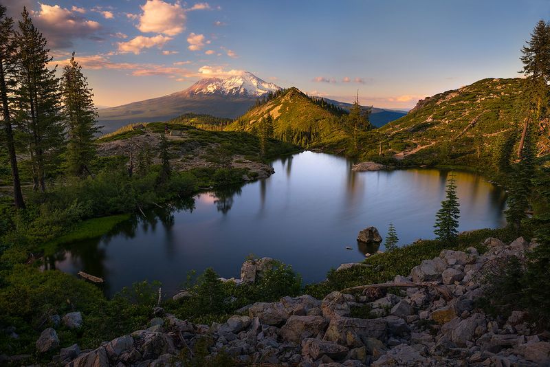 Towering Peaks That Frame the Water