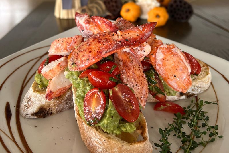 George's of Galilee: Beach Landmark With Ocean-To-Table Philosophy