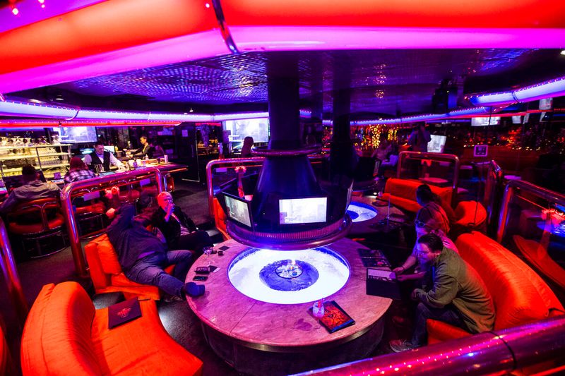 Peppermill Restaurant & Fireside Lounge