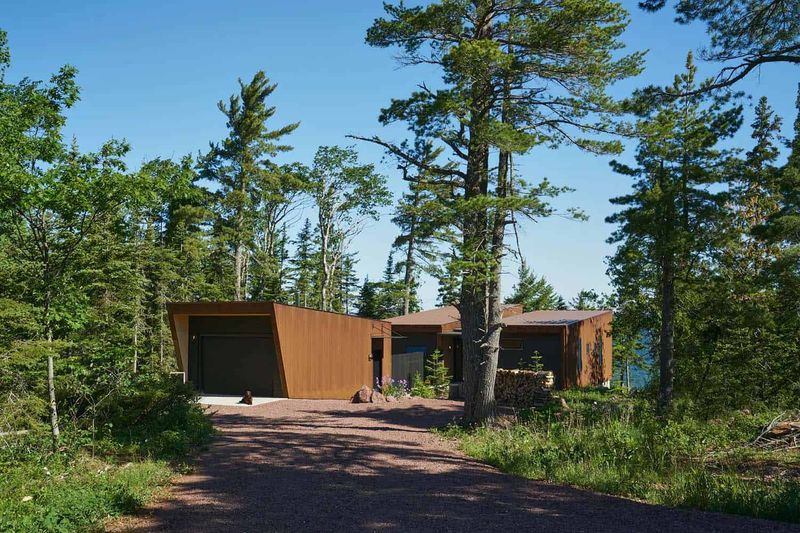 Lake Superior Barn: Architectural Marvel in the Wilderness
