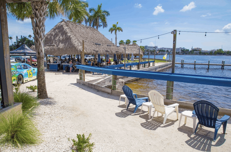 Caddy’s Waterfront Restaurant