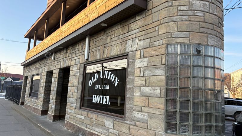 The Old Union Hotel: Pub-Style Spiedie Excellence