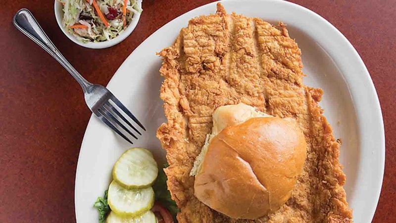 The Aristocrat Pub: Uptown Indulgence
