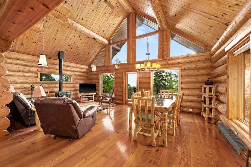 Lake Superior Log Home, Two Harbors