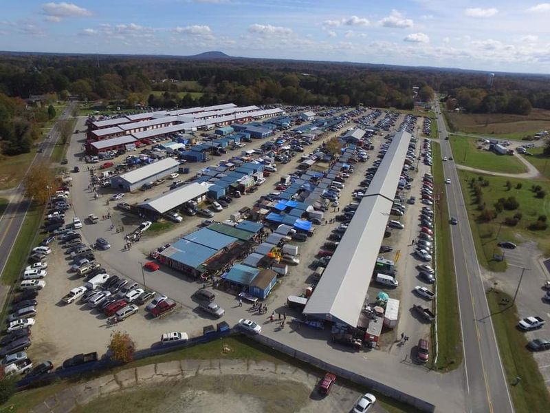 The Barnyard Flea Market: Gastonia’s Sprawling Weekend Playground