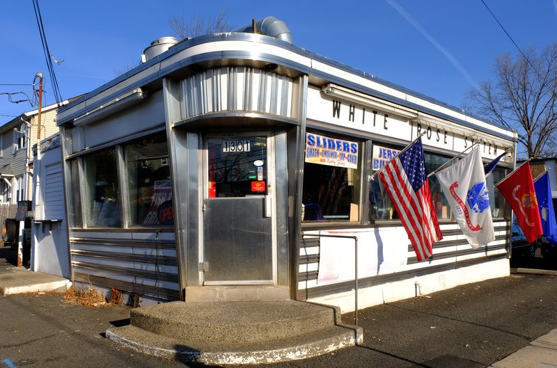 White Rose Diner: Linden's Tiny Time Capsule