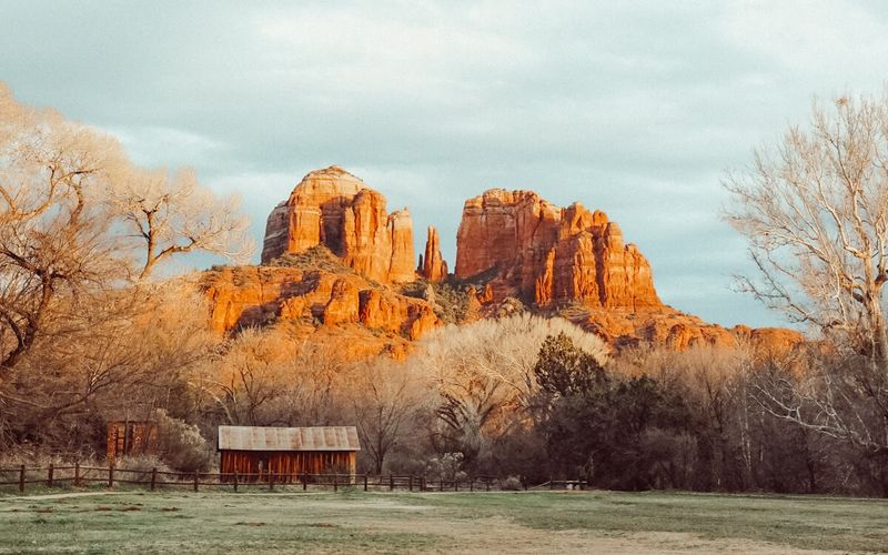 Red Rock Crossing: Creekside Magic at Oak Creek