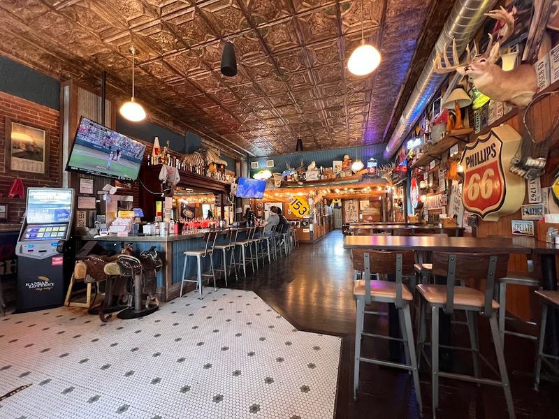 Meridy's Restaurant & Lounge in Russell: A Local Favorite for Decades