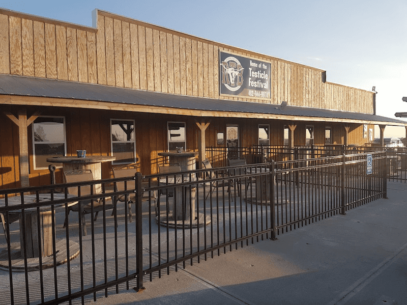 Round the Bend Steakhouse: Rural Flavor Champion