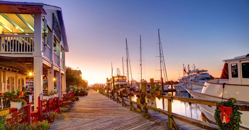 Beaufort: Maritime Heritage and Waterfront Dining