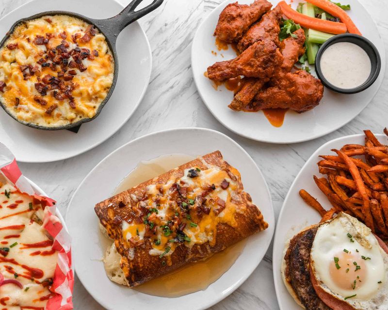 Mom's Kitchen and Bar (Midtown West)
