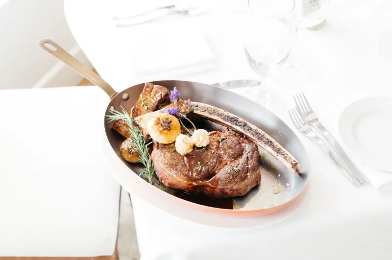 Selanne Steak Tavern: Laguna Beach's Coastal Beef Haven