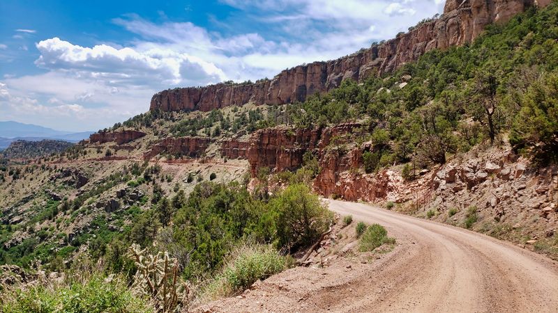 Shelf Road: Rock Climber's Desert Haven