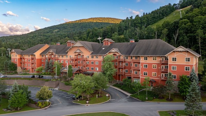 The Kaatskill Mountain Club In Catskill: Alpine Elegance Year-Round