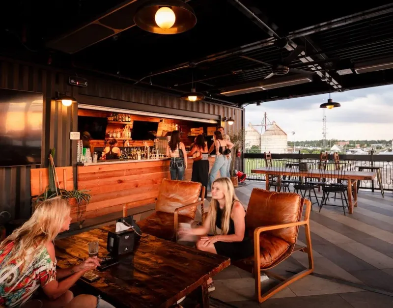 Lucky Buck Rooftop Bar (Hotel Herringbone)