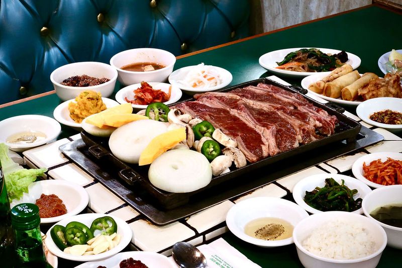 Choeng Wun Buffet: Hidden Thai Treasure