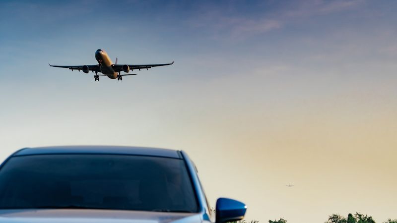 How Air Travel Costs Compare to Driving Expenses