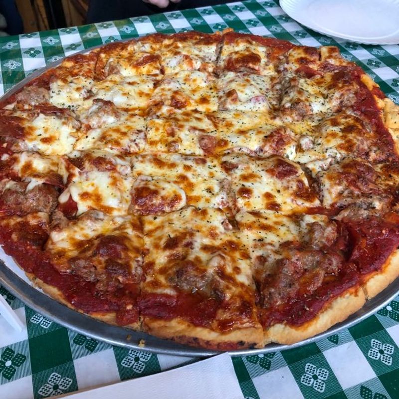 Phil's Pizza: Bridgeport's No-Frills Masterpiece