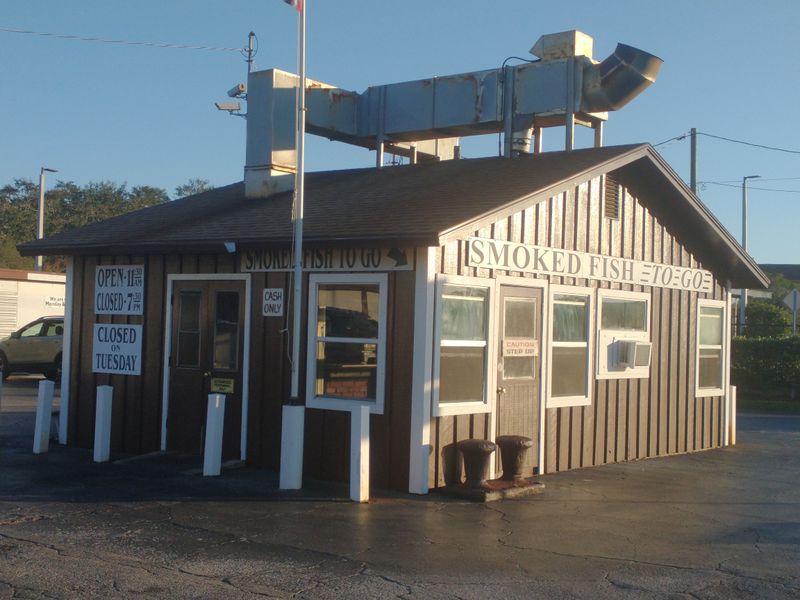 Ted Peters Famous Smoked Fish (South Pasadena)
