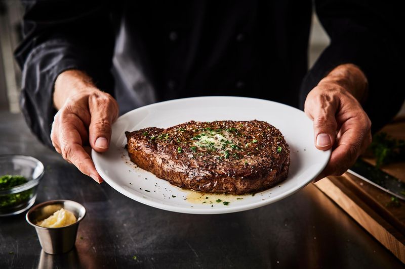 Mahogany Prime Steakhouse: Luxurious Beef Experience
