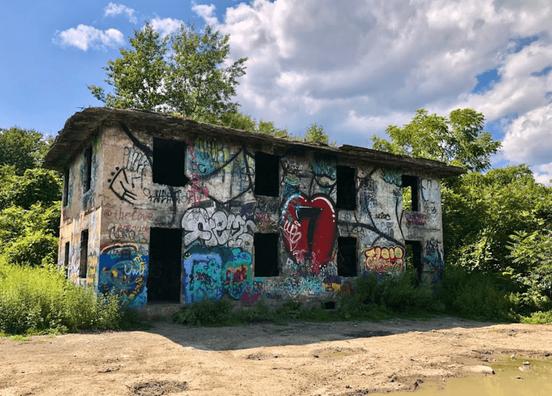 Concrete City: The Failed Workers' Paradise