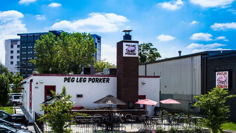 Peg Leg Porker in Nashville: Dry Rub Perfection With Local Roots