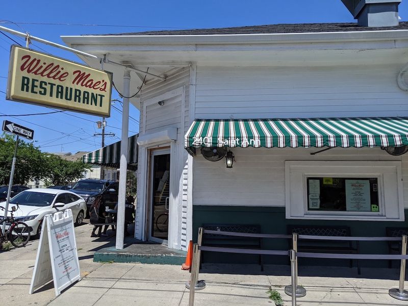 Willie Mae's Scotch House: Fried Chicken Fame Comes at a Cost