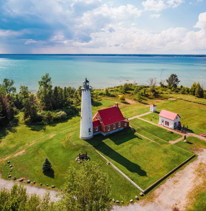East Tawas: Lakeside Serenity Year-Round