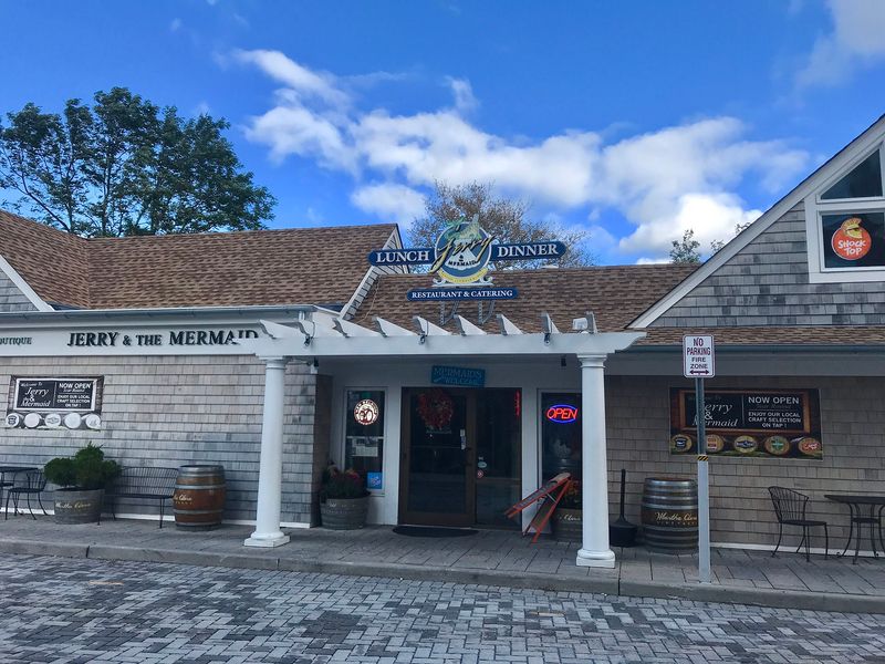 Jerry & The Mermaid – Long Island, NY