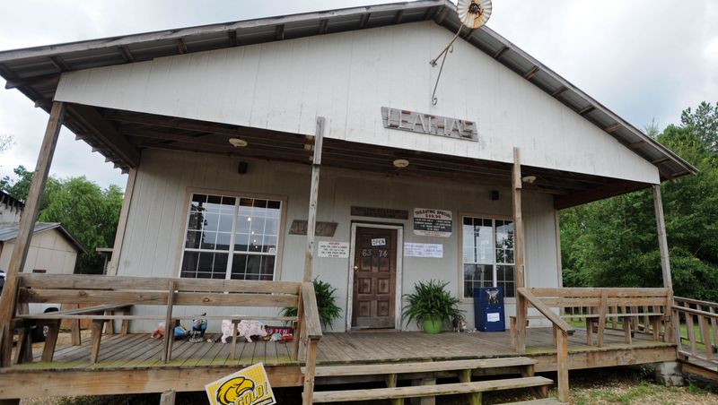 Leatha's Bar-B-Que Inn