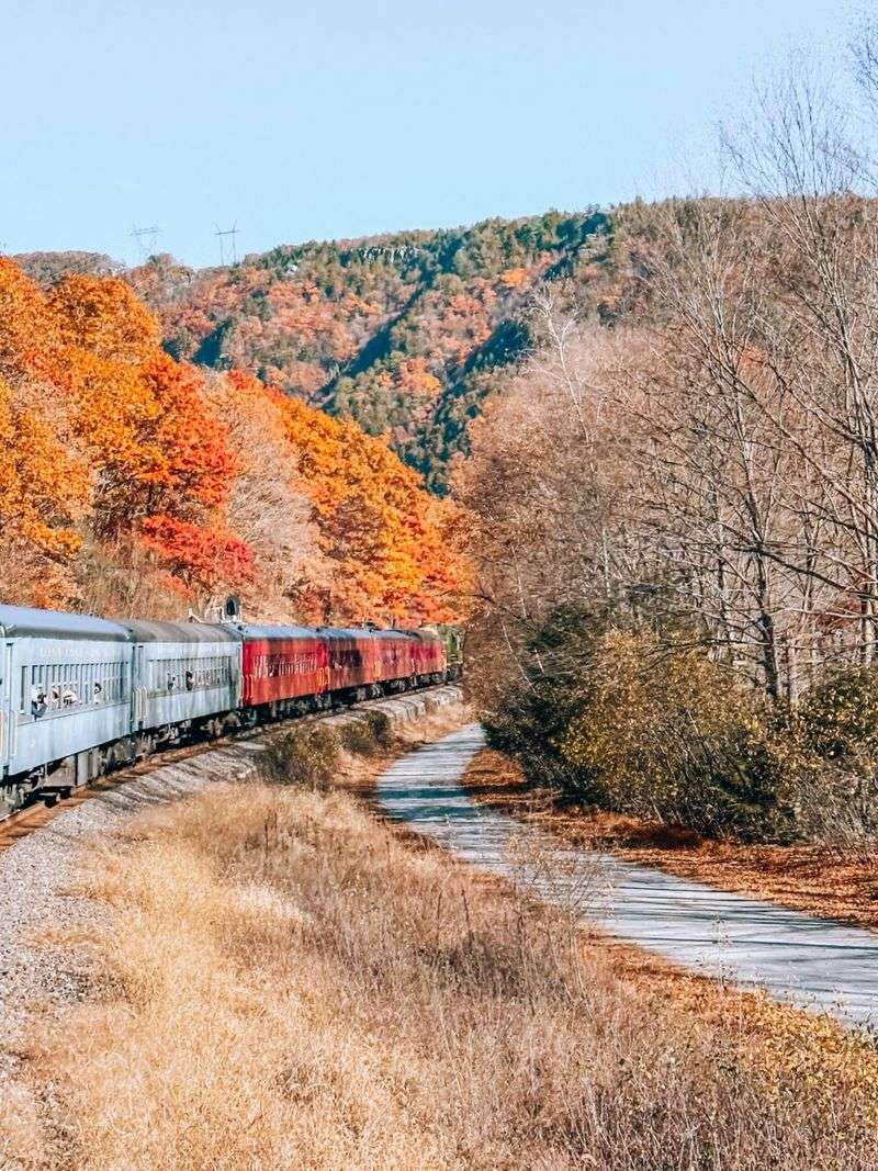 Jim Thorpe: A Victorian Town Nestled in Autumn Beauty