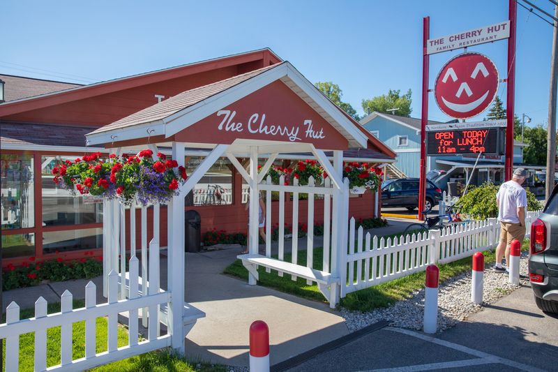 Cherry Hut, Beulah