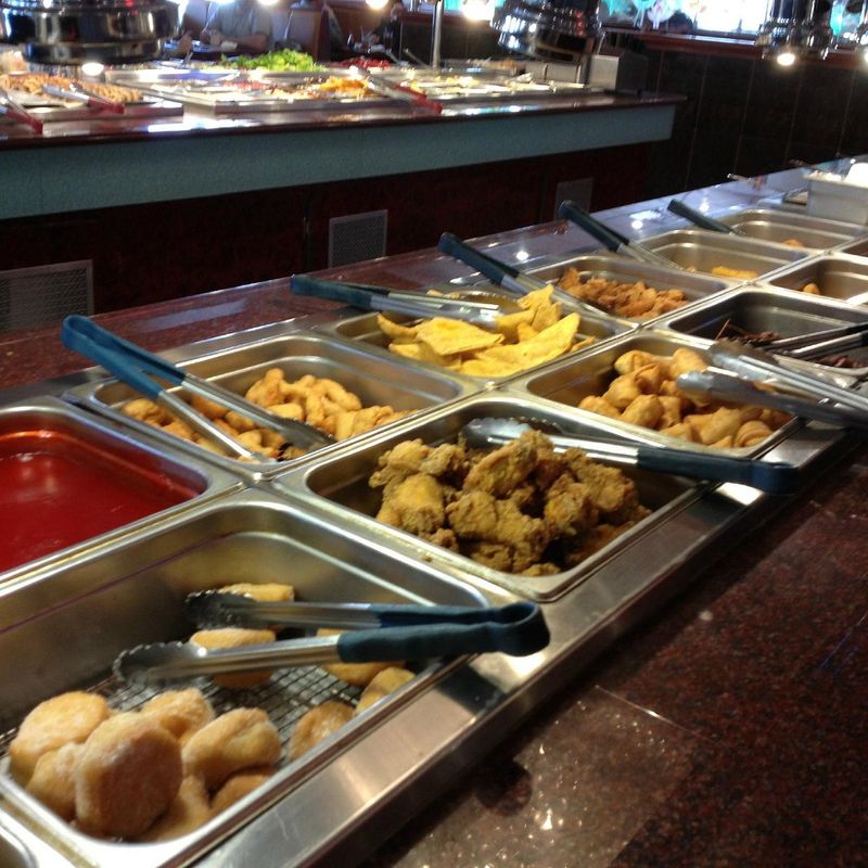Friendly Chinese Buffet's No-Frills Delights