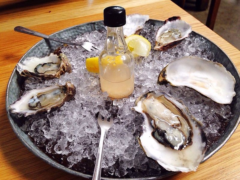 EaT: An Oyster Bar (Portland, North Williams Ave)