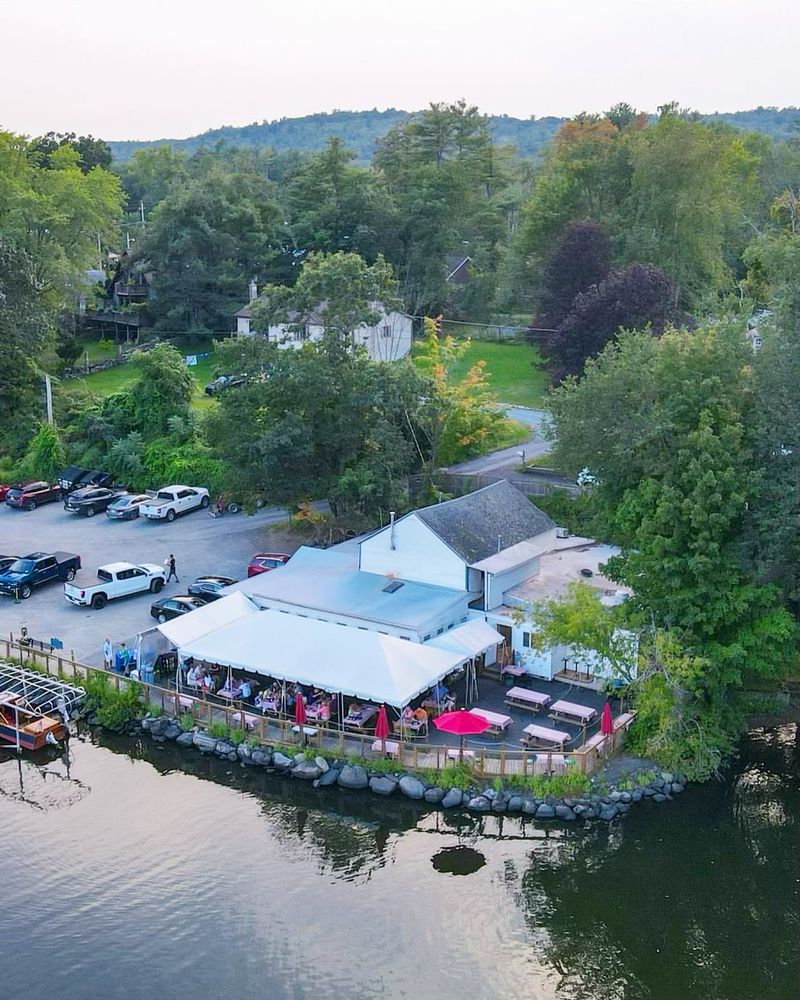 Kay's Burden Lake Restaurant: Averill Park's Lakeside Surprise