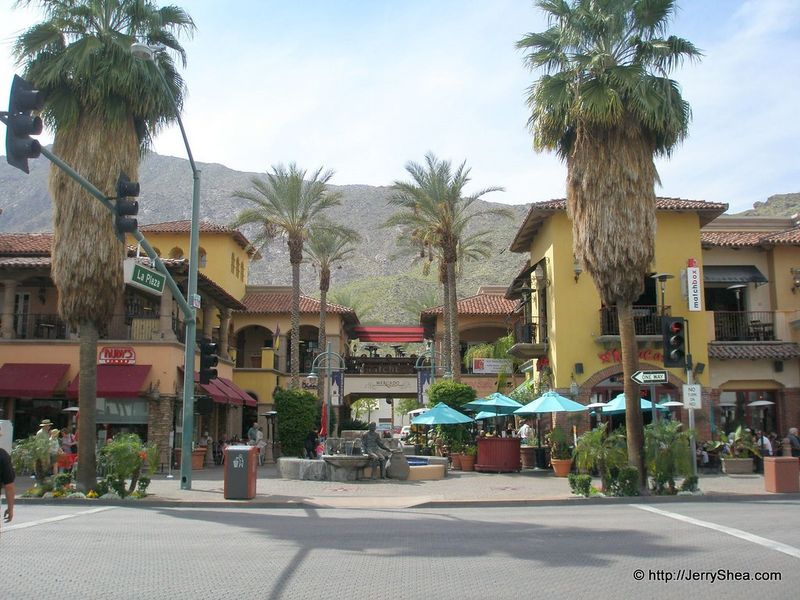 Explore Downtown Palm Springs
