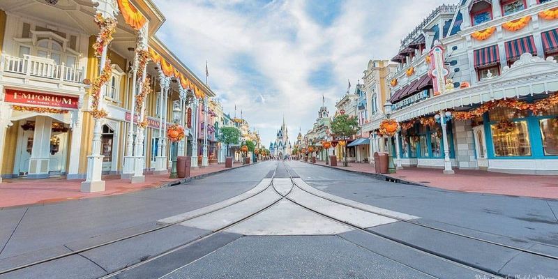 Shocking Emptiness at the 'Most Magical Place on Earth'