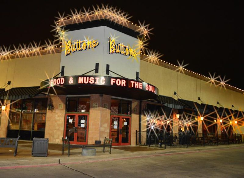 Buttons Restaurant - Southern Comfort Meets Jazz In Fort Worth
