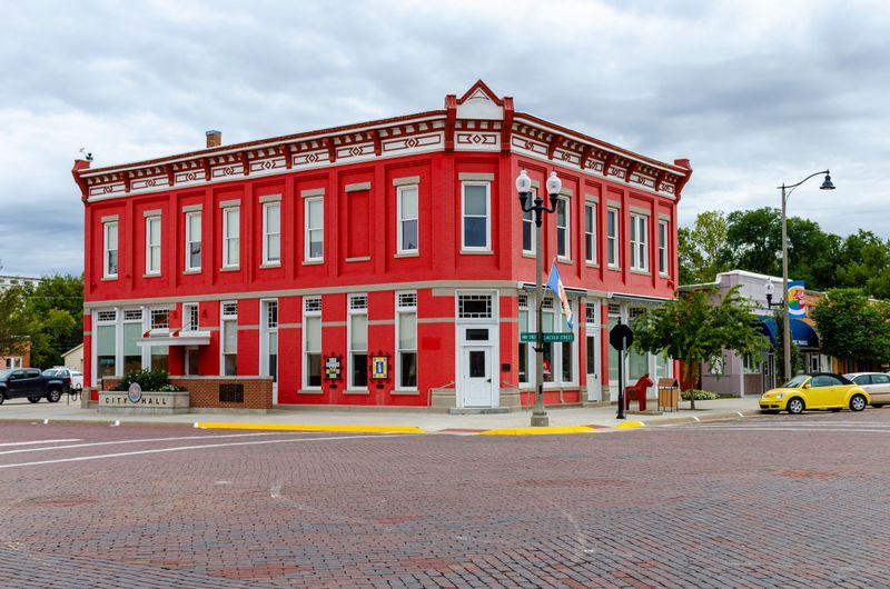 Lindsborg: Swedish Heritage with Mid-Century Small-Town Soul