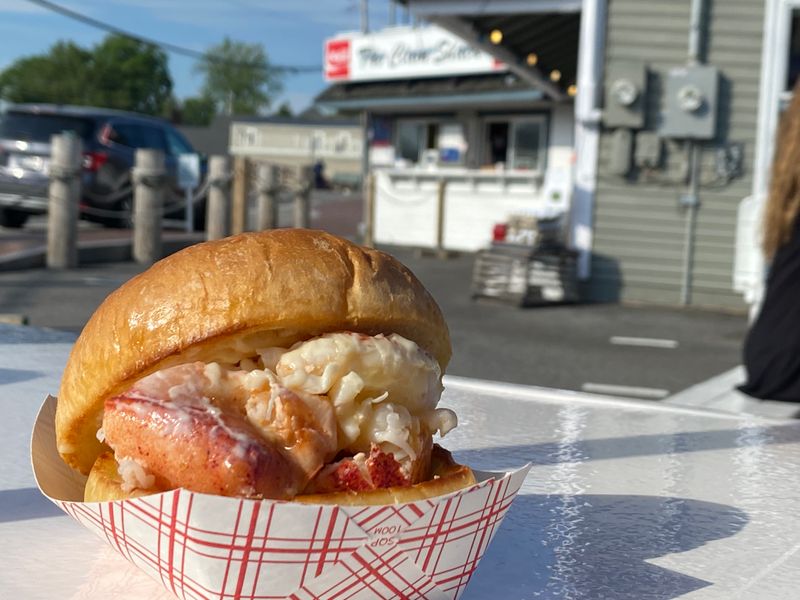 The Clam Shack: Kennebunk's Bridge-Side Seafood Institution