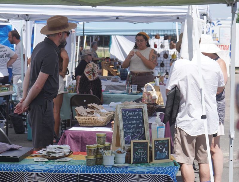 Rebel Marketplace (Aurora)