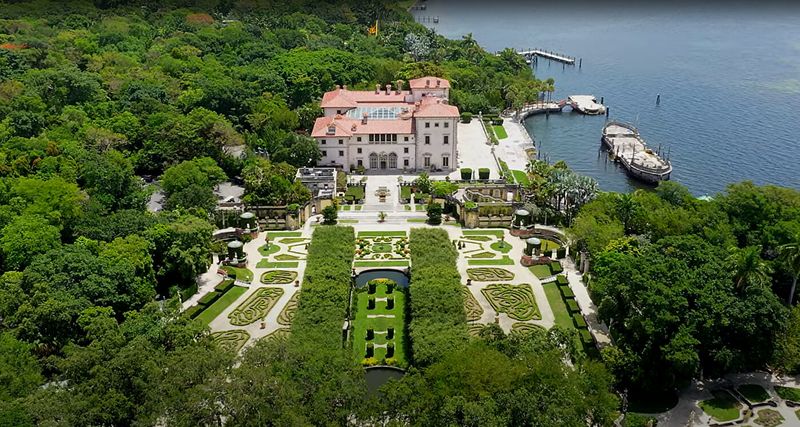 Wander Through Vizcaya Museum & Gardens