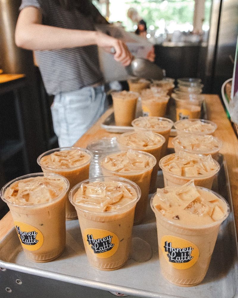 Honey Latte Cafe: Music and Mugs in Perfect Harmony