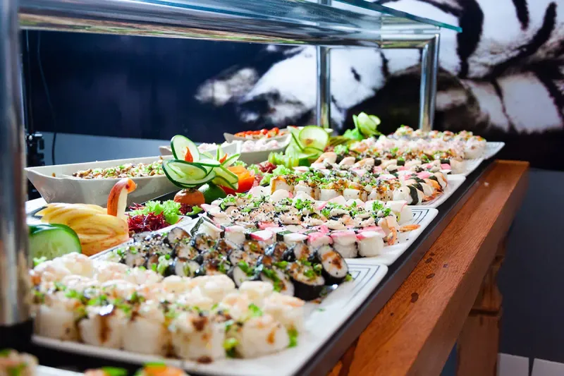 Super King Buffet: Asian-Inspired Seafood Extravaganza