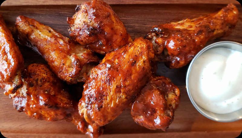Crispy Chicken Wings with Texas BBQ Sauce