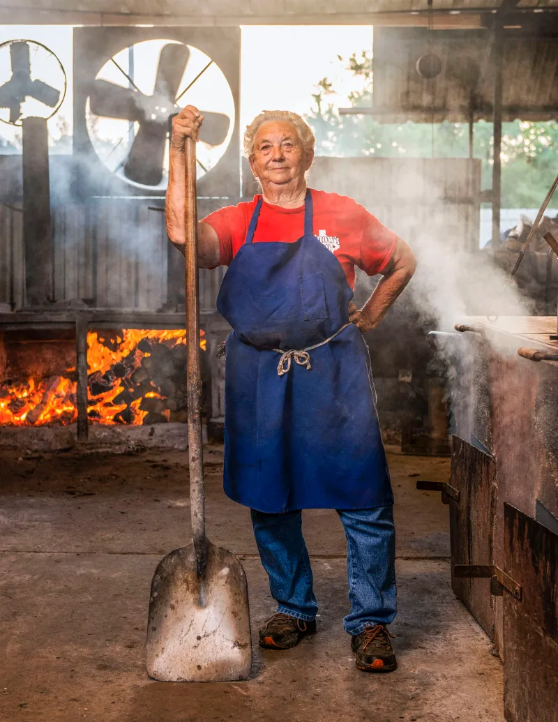 Snow's BBQ: The Saturday Morning Pilgrimage