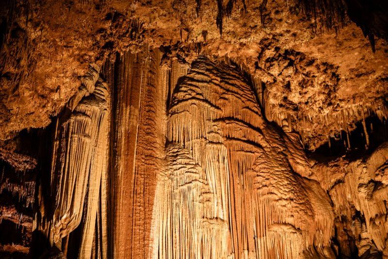 Meramec Caverns (Stanton, Missouri)