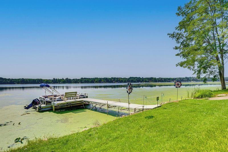 Buffalo Lake: Family-Friendly Fishing Haven